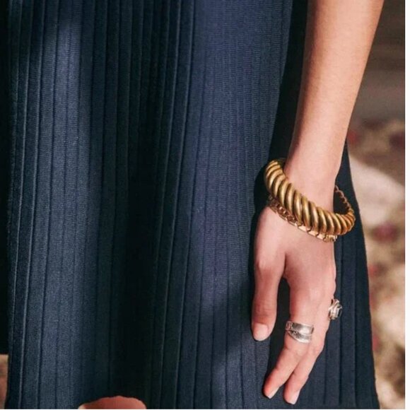 ✨ SALE✨ EUC Sezane Knitted Mini Dress Navy Blue Knit French Casual - Picture 3 of 7